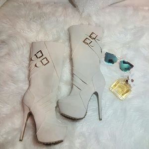 Alba suede heel boots
