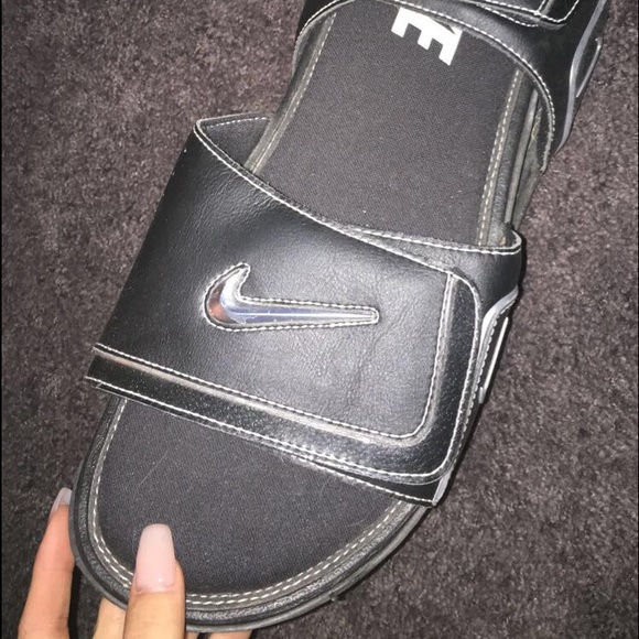 Men's Nike slides - Picture 1 of 1