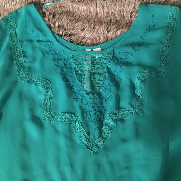 Patterned tanks - Picture 2 of 4