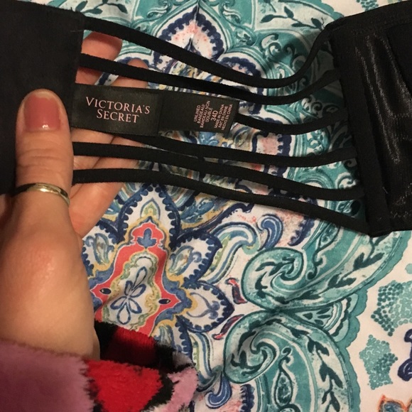 VS bralette - Picture 3 of 3