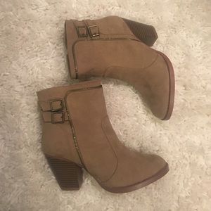 New tan booties!