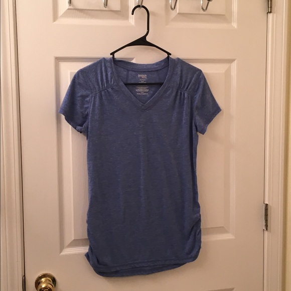2 WOMEN ACTIVE TOPS