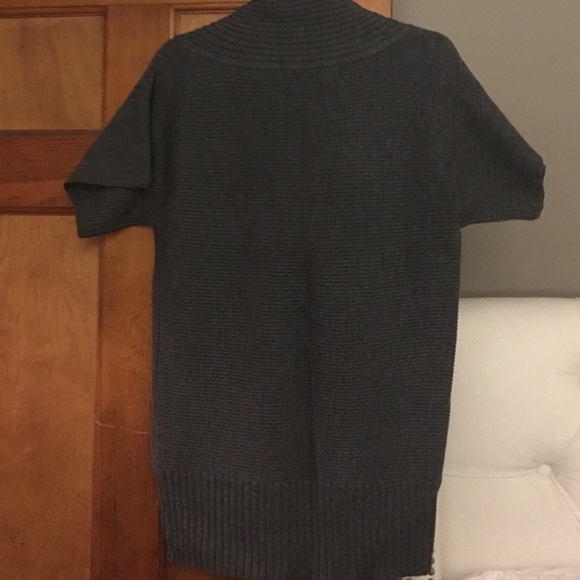 NWT Banana Republic short sleeve sweater size Med - Picture 2 of 4
