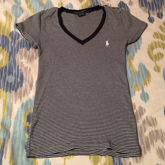 Polo v neck