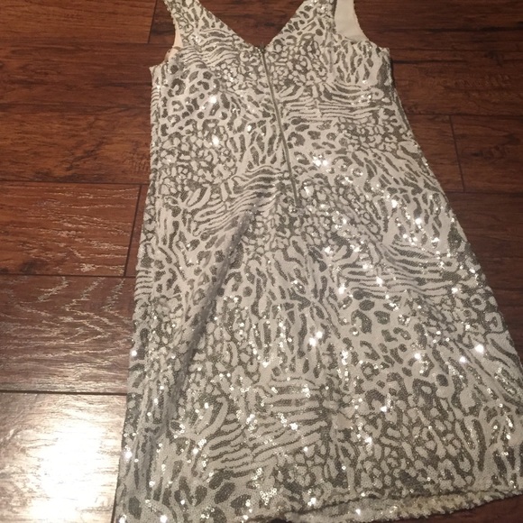 Show Stopper dress! - Picture 2 of 4