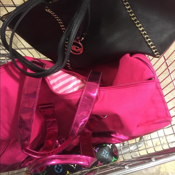 Meet your Posher, Lisa - Picture 2 of 2