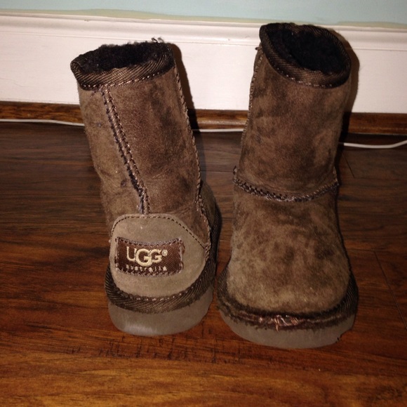 Kids brown ugg boots