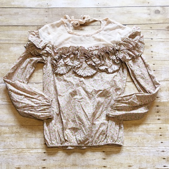 Anthropologie Tops - Cream Ryu Anthropologie ruffle floral top, medium