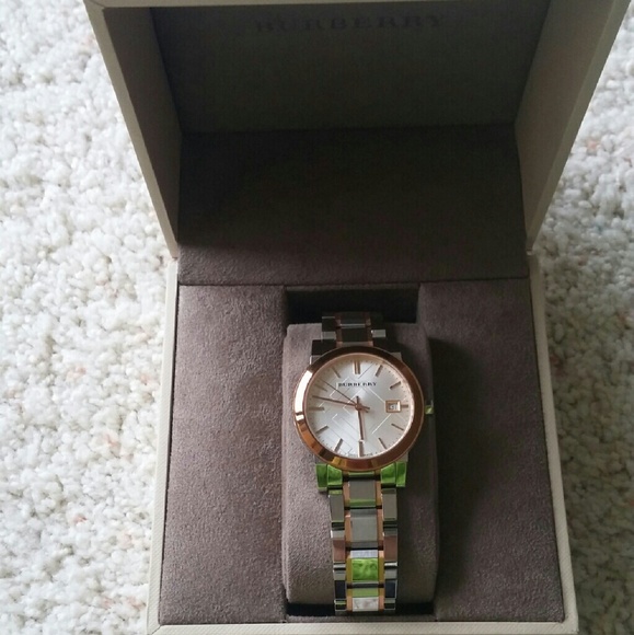 Ladies Burberry Authentic watch - Picture 2 of 4