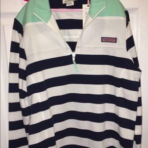 brand new vineyard vines pull over