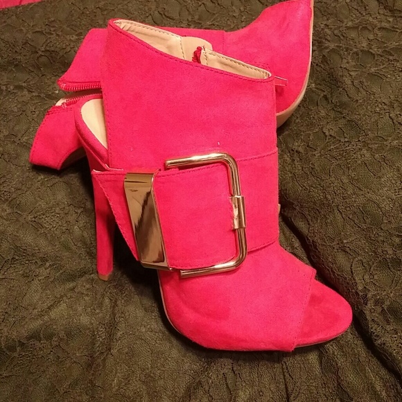 Red Heel Shoes