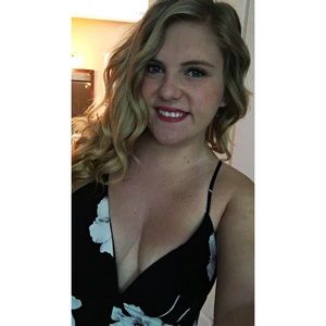 Meet your Posher, Elise