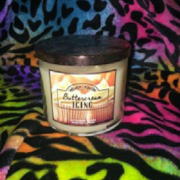 Final price Bath and body works 3 Wick candle