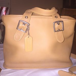 Beautiful COACH Tote