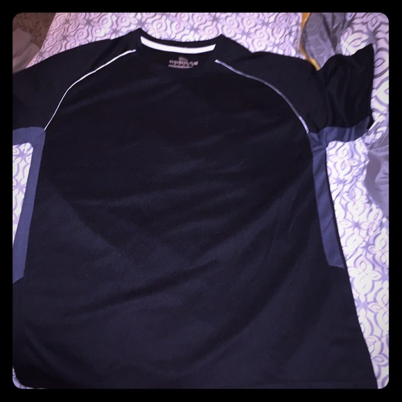 Men's large workout shirt never worn.