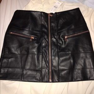 Kendall and Kylie leather zip up mini skirt NWT