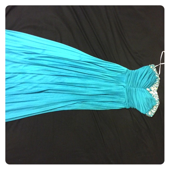 Long homecoming/ prom formal dress - Picture 1 of 3