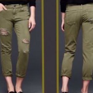 NWT GAP sz 33 Girlfriend Olive GN Distressed Jeans