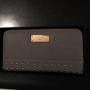 BCBG WALLET - BRAND NEW - IN BOX