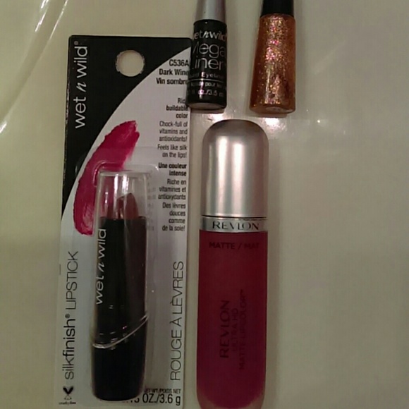 Makeup - Picture 4 of 4