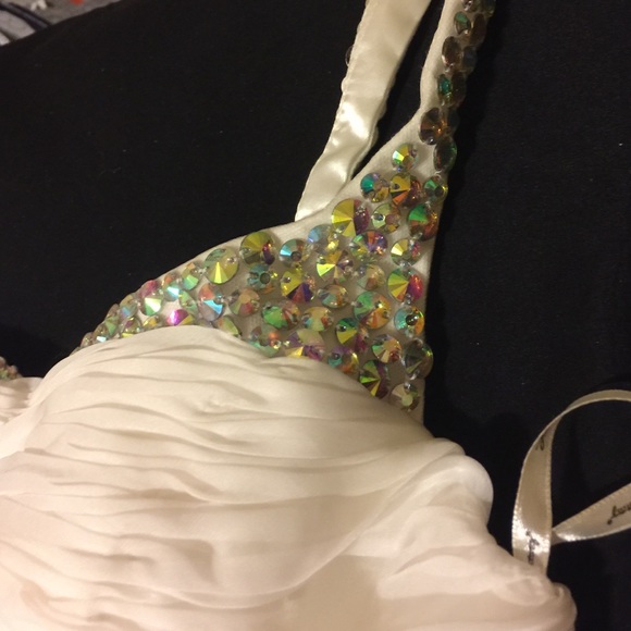 Long white formal dress - Picture 2 of 4