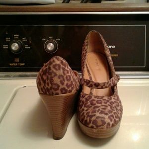 Cheta wedges