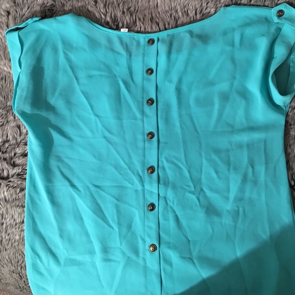 Button down top - Picture 2 of 2