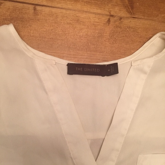 🌟5/$25⭐️ The Limited Long Sleeved Cream Blouse - Picture 2 of 2