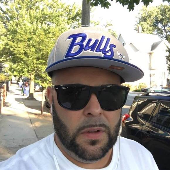 Meet your Posher, Rafael - Picture 1 of 1