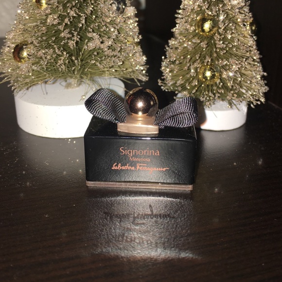 Signorina by Salvatore Ferragamo- mini bottle