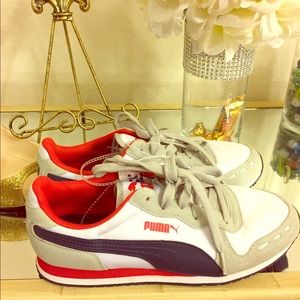 Puma tennies shoes 6.5 men and size 8 Wom