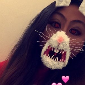 Meet your Posher, Olivia