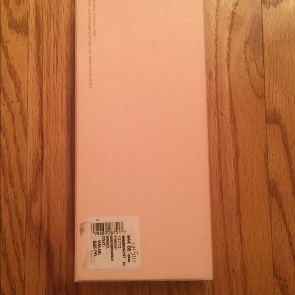 White Juicy Couture Gloves, never worn - Picture 3 of 3