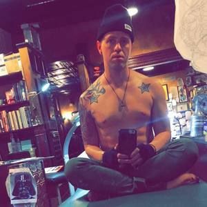 Meet your Posher, Adam