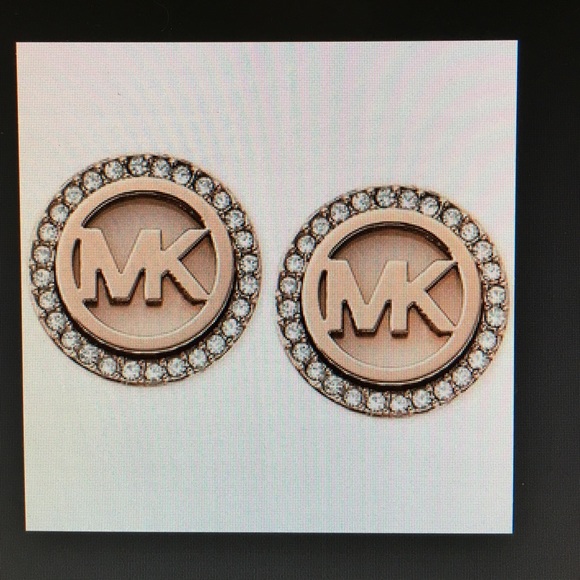 💥4 pair for $50💥MK gold earrings - Picture 4 of 6