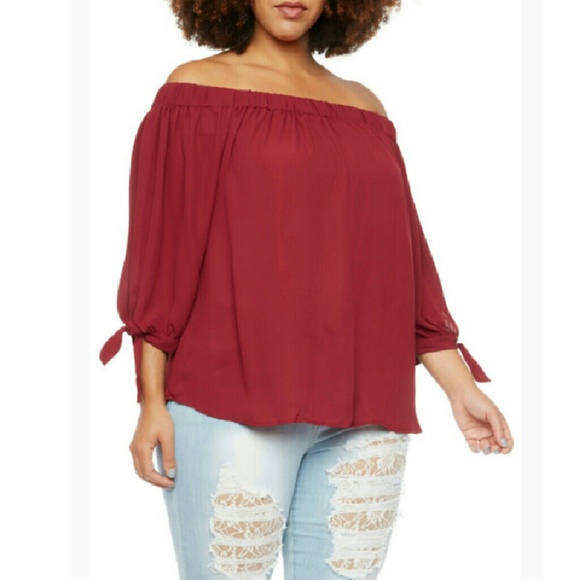 💥PRICE DROP! Plus Size OffShoulder Top 1X (WHITE)