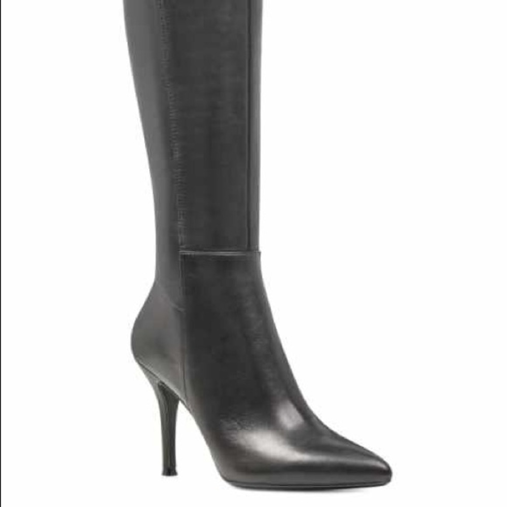 Black heel boots