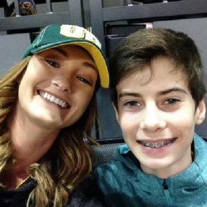 Meet your Posher, Mallory