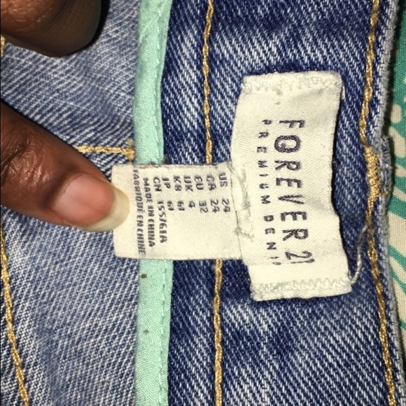 Forever 21 Shorts - Picture 2 of 2