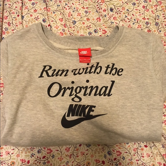 Nike Sweatshirt!!! ✔️✔️✔️✔️