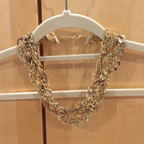 Gold intertwined chain adjustable necklace