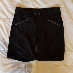 Athleta Metro Slouch shorts