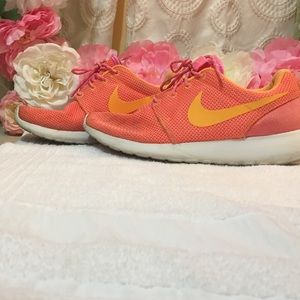 Nike Roshes