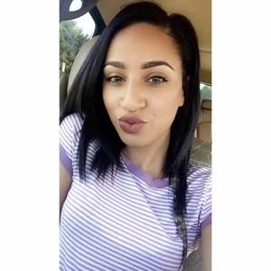 Meet your Posher, Keila