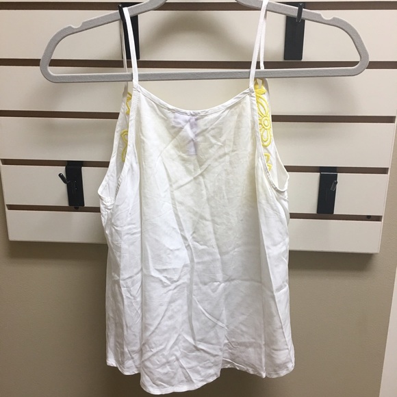 Alya top size small - Picture 2 of 2