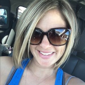 Meet your Posher, Lindsey