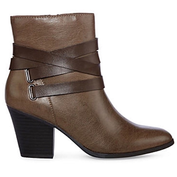 a.n.a Shoes - 🎉HP🎉A.N.A TAUPE BOOTIES
