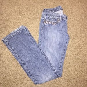 Vintage guess bootcut jeans, size 28.