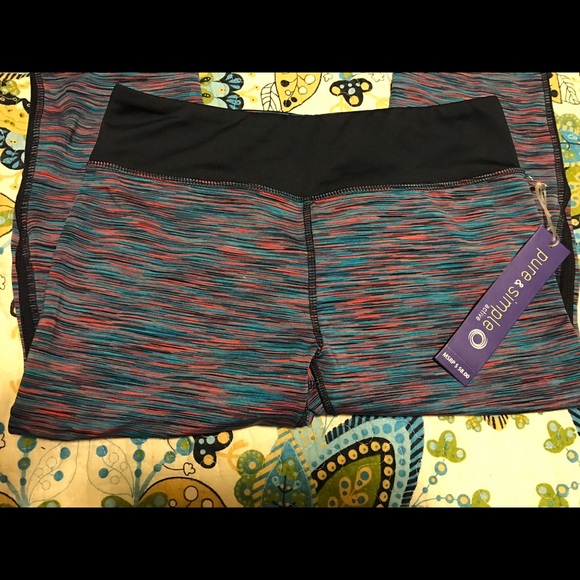 Pure & Simple Active Capri's - Picture 2 of 4