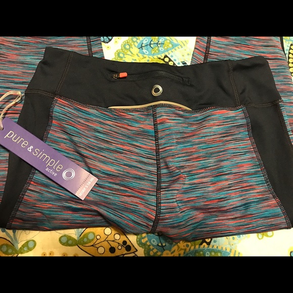 Pure & Simple Active Capri's - Picture 3 of 4
